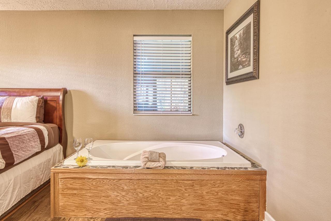 Daya, Hot Tub, Pool Table, 1089 Of Free Attraction Tickets For Each Paid Day, Dollywood And More! Gatlinburg Kültér fotó